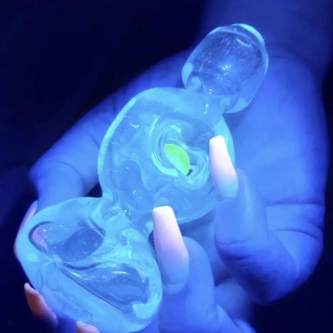 zenesis glass hand pipe